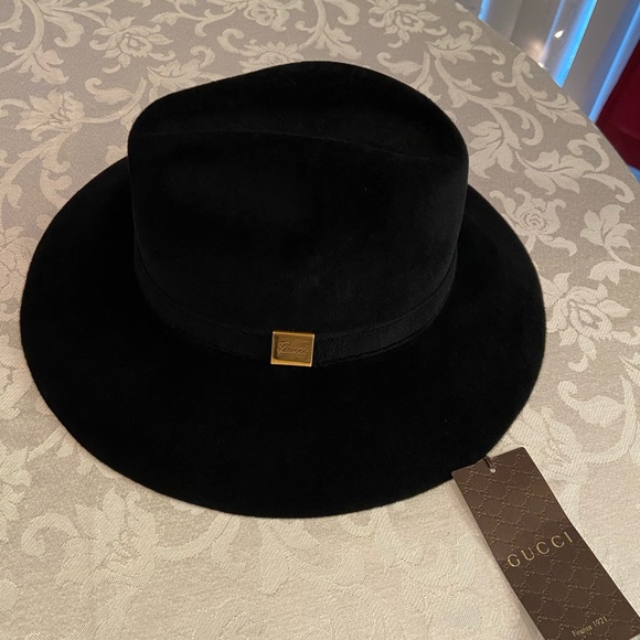 COPY - Gucci Rabbit Fur Hat - Picture 5 of 7